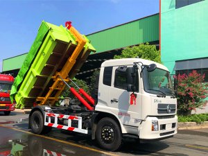 對接式垃圾車：端午佳節(jié)，28噸對接式垃圾車測試通過